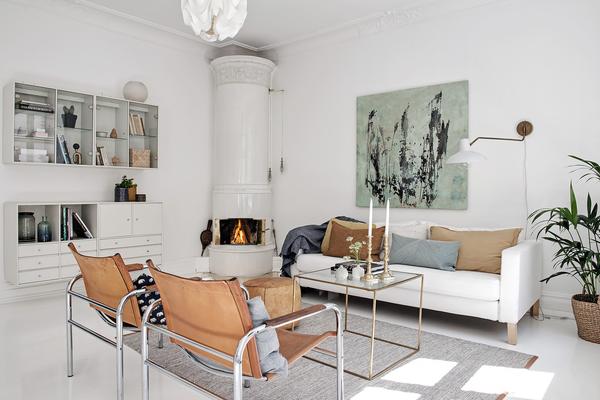 Cosy living room in bright Gothenburg apartment 